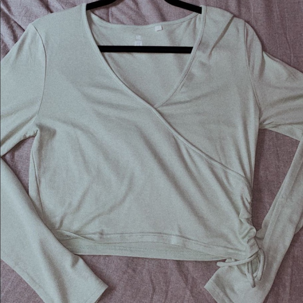 ✨🦚 Pacsun Long sleeve Wrap shirt🦚✨